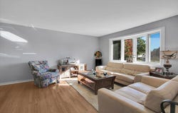 9248 S 89th Avenue, Hickory Hills, IL 60457