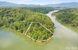 Canoe Drive, Mill Spring, NC 28756