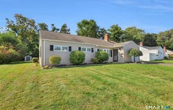 22 Elizabeth Drive, Manchester, CT 06042