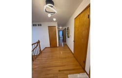 8 Teaberry Drive, Edison, NJ 08820