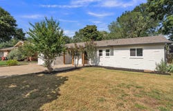 408 Simmons Drive, Hurst, TX 76053