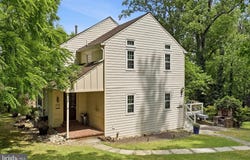 575 W VALLEY Road, WAYNE, PA 19087