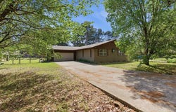 901 W Iowa St, Beebe, AR 72012