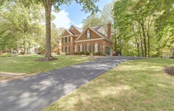 5713 Salisbury Dr, Roanoke, VA 24018