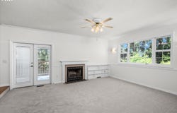 2331 TODD St, Eugene, OR 97405