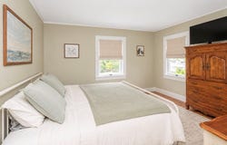 21 James Street, Islip, NY 11751