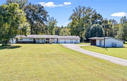 567 Broomfield Road, Dover, AR 72837