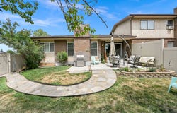 2246 E LINCOLN Ct, Holladay, UT 84124