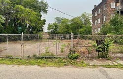 968 E 69th Place, Cleveland, OH 44103