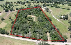 1224 S State Street, Madisonville, TX 77864
