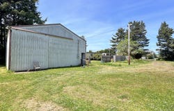 90884 HOLLYWOOD Ln, CoosBay, OR 97420