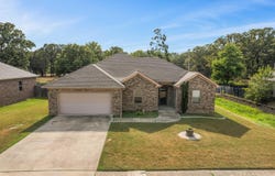 579 Crepe Myrtle Loop, Cabot, AR 72023