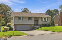 43 CARDINAL Drive, STEVENS, PA 17578