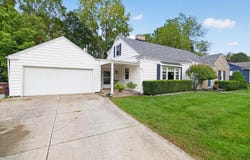 514 North Dr W, Marshall, MI 49068