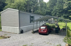 238 Coal Stone Branch Road, Miracle, KY 40856