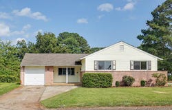125 Pennwood Dr, Hampton, VA 23666