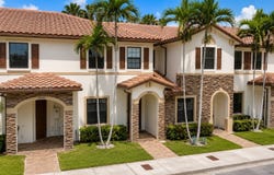 8954 W 35th Way, Hialeah, FL 33018