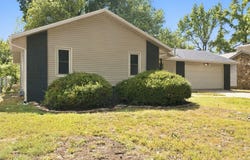 3046 W Countryside Drive, Springfield, MO 65807