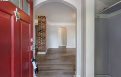 933 W 13TH Ave, Eugene, OR 97402