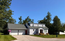 171 W Spruce St, St. Ignace, MI 49781