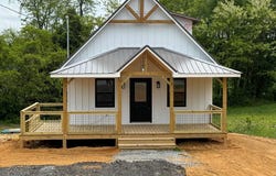 410 Look Avenue, Marion, VA 24354