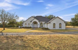 205 Whitworth Road, Whitewright, TX 75491