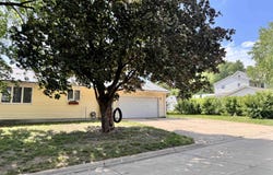 301 Summit St, Sanborn, IA 51248