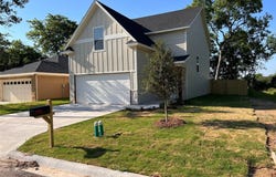 716 E 5th Street, Bonham, TX 75418