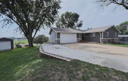 1523 MERCURY DR, Hinton, IA 51024