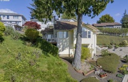 3520 Ocean View Dr, Florence, OR 97439