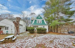 253 W Union St, Athens, OH 45701