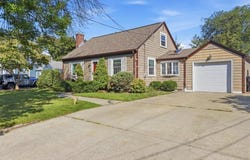 91 Cavalcade Boulevard, Warwick, RI 02889