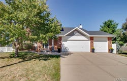 101 Sunnybrooke, Troy, IL 62294