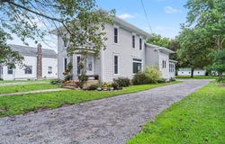 216 N Nottawa, Mendon, MI 49072