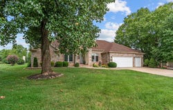 3725 E Cromwell Lane, Springfield, MO 65802