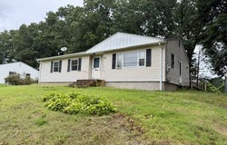 39 Nancy Drive, Enfield, CT 06082