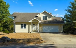 1556 Leisure Court, Osage Beach, MO 65065