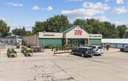 2306 1St Avenue E, Newton, IA 50208