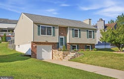 9136 MCHENRY Lane, LANHAM, MD 20706