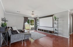 201 N Plum St, Alpine, TX 79830