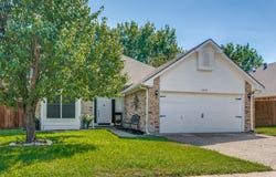 6032 Hilltop Drive, Watauga, TX 76148