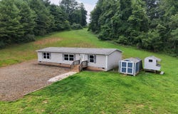 3767 Franklin SE, Floyd, VA 24091