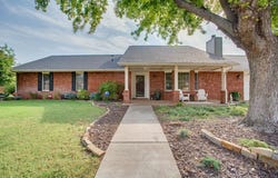 1009 Briar Ridge Rd, Enid, OK 73703