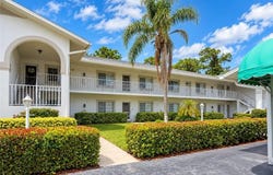 281 Gabriel Cir, NAPLES, FL 34104