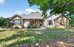 9236 Safari Bluff, Larue, TX 75770