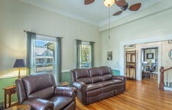 111 4th St, Apalachicola, FL 32320