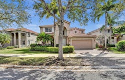 3892 Falcon Ridge Cir, Weston, FL 33331