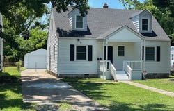32 W Southampton Avenue, Hampton, VA 23669