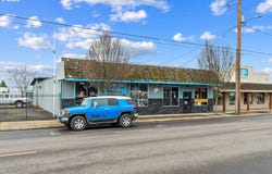 210 N MOLALLA Ave, Molalla, OR 97038