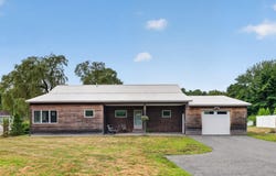 7 Pebble Lane, Kennebunk, ME 04043